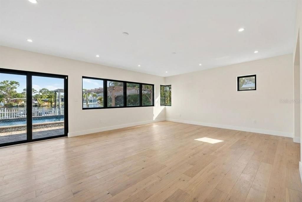 Active With Contract: $599,900 (3 beds, 2 baths, 1898 Square Feet)