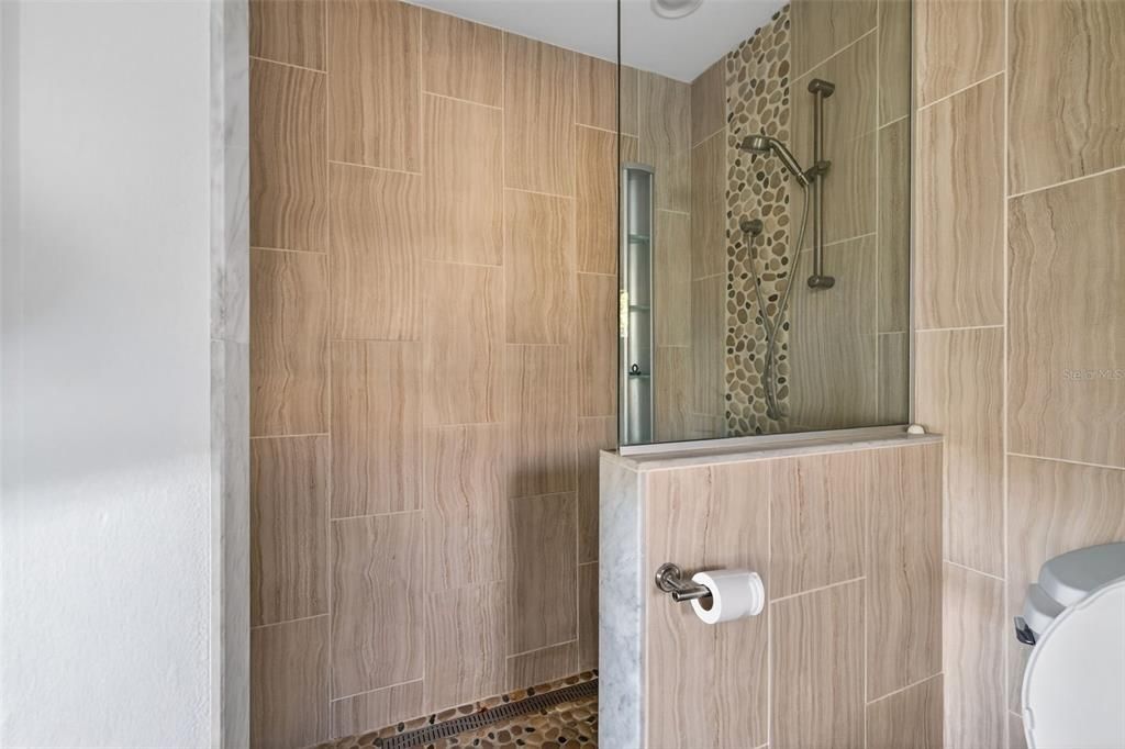 Active With Contract: $599,900 (3 beds, 2 baths, 1898 Square Feet)