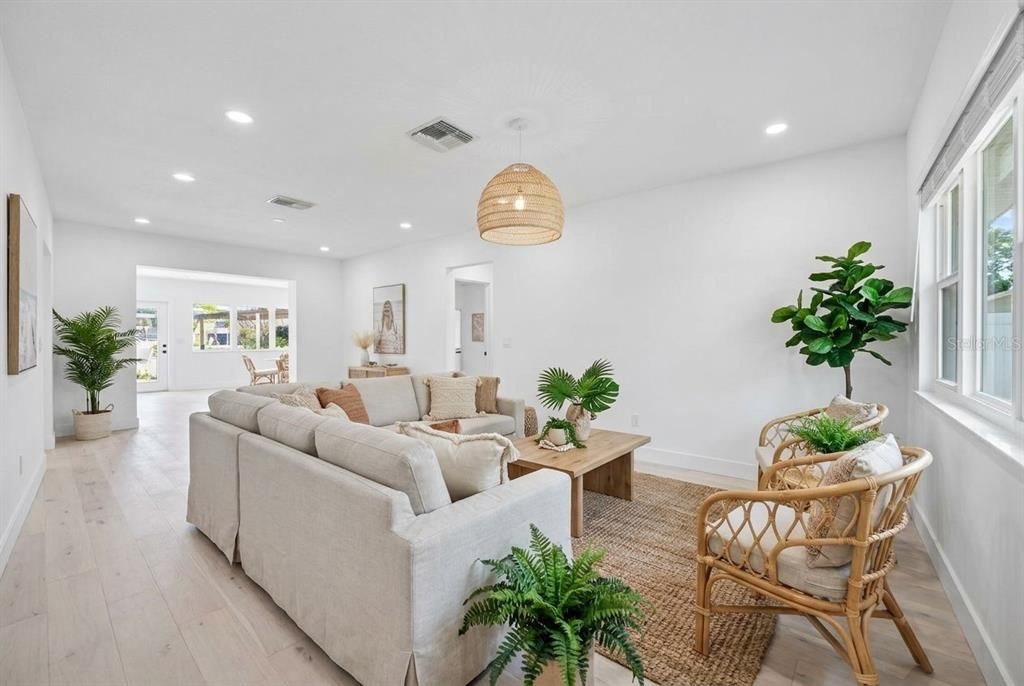 Active With Contract: $599,900 (3 beds, 2 baths, 1898 Square Feet)