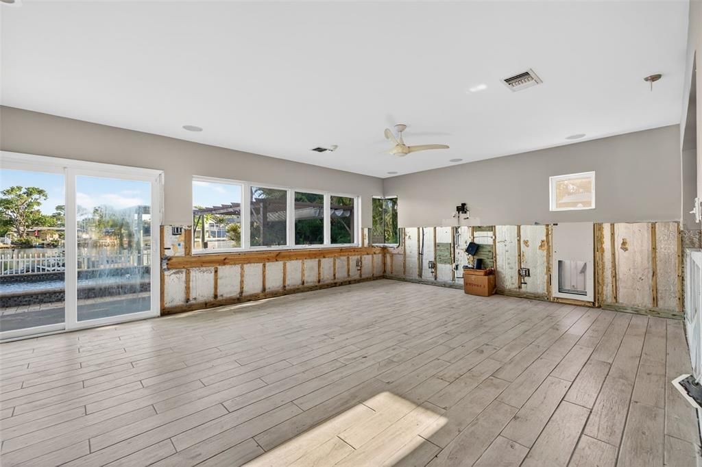 Active With Contract: $599,900 (3 beds, 2 baths, 1898 Square Feet)