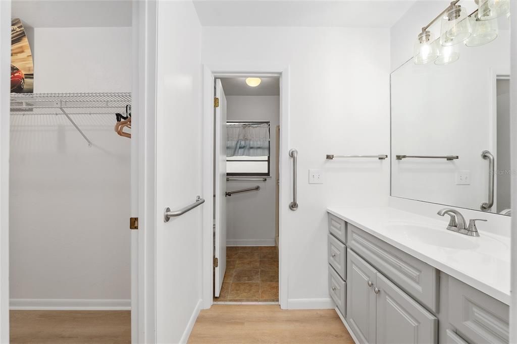 For Rent: $1,600 (2 beds, 2 baths, 1056 Square Feet)