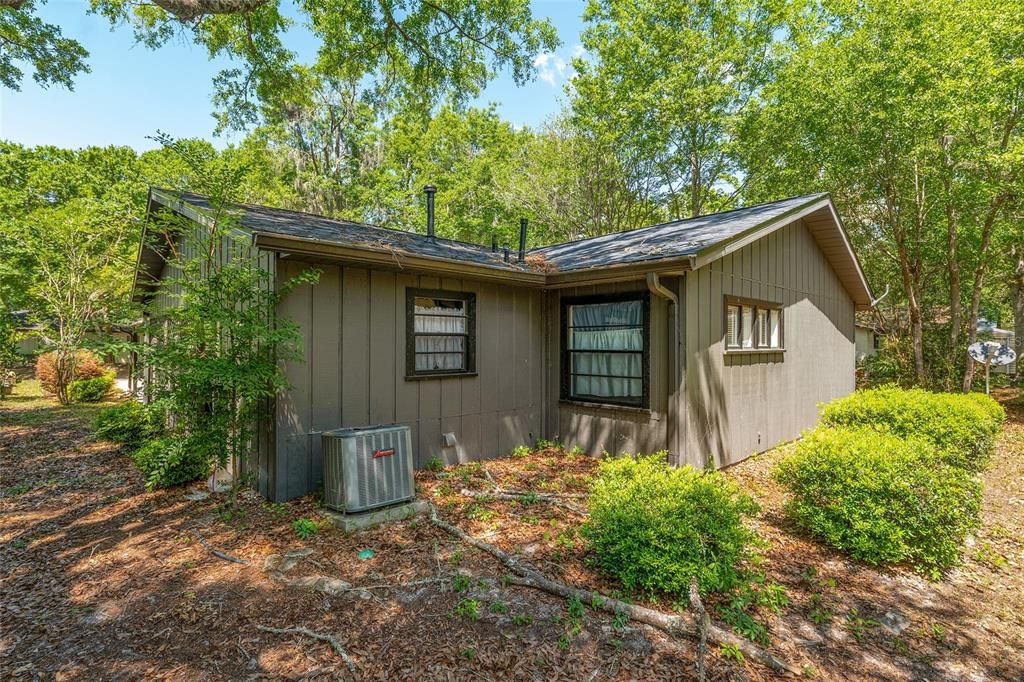 For Rent: $1,600 (2 beds, 2 baths, 1056 Square Feet)