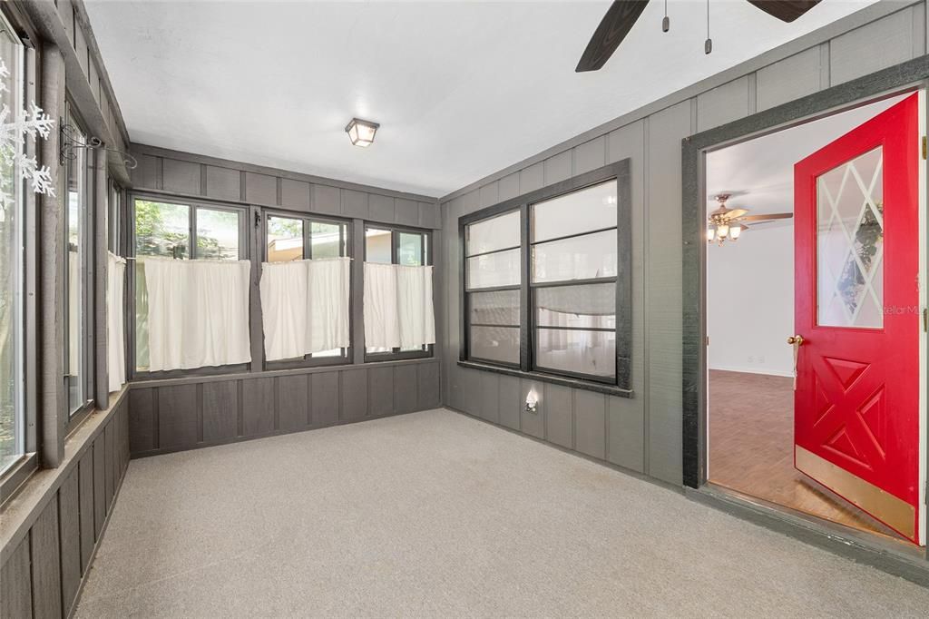 For Rent: $1,600 (2 beds, 2 baths, 1056 Square Feet)