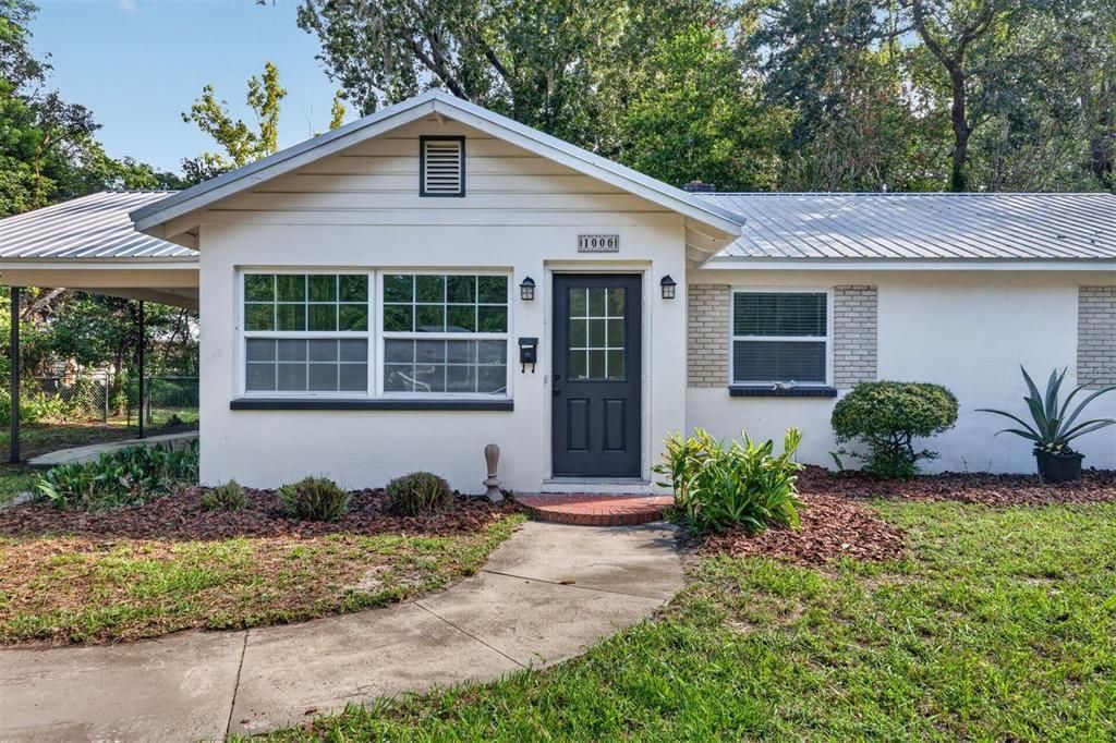 Active With Contract: $274,900 (3 beds, 1 baths, 1176 Square Feet)