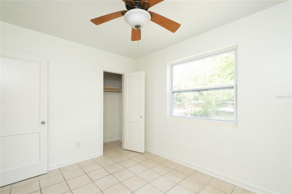Active With Contract: $274,900 (3 beds, 1 baths, 1176 Square Feet)