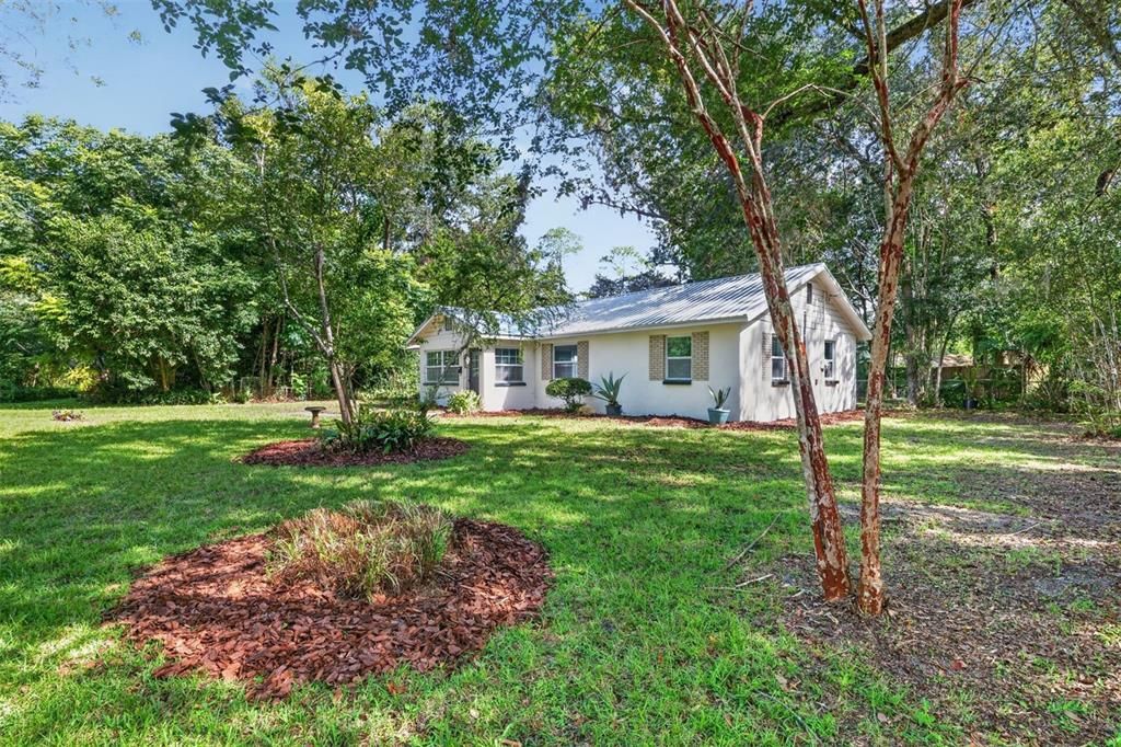 Active With Contract: $274,900 (3 beds, 1 baths, 1176 Square Feet)