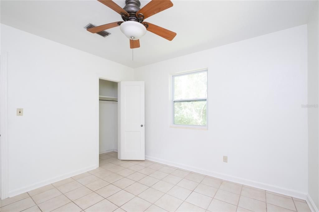Active With Contract: $274,900 (3 beds, 1 baths, 1176 Square Feet)