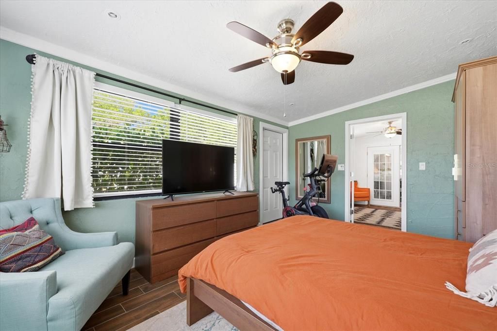 Activo con contrato: $599,900 (4 camas, 2 baños, 1789 Pies cuadrados)