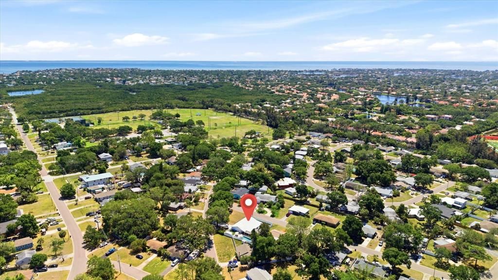 Activo con contrato: $599,900 (4 camas, 2 baños, 1789 Pies cuadrados)