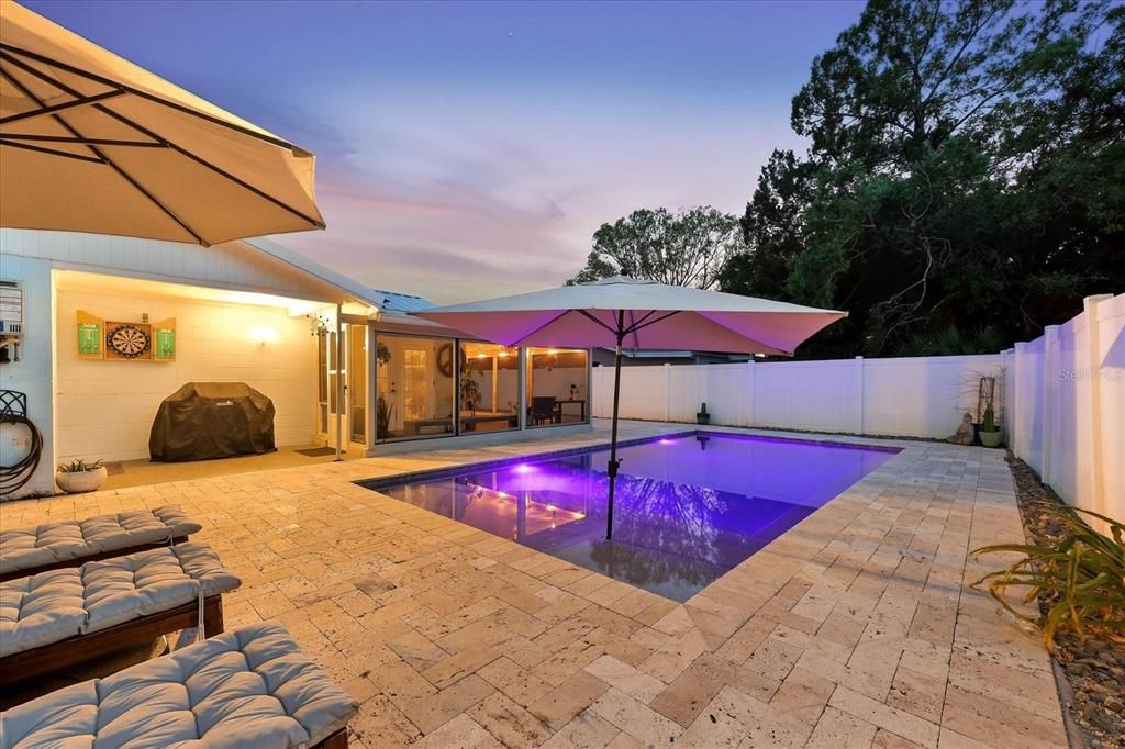 Activo con contrato: $599,900 (4 camas, 2 baños, 1789 Pies cuadrados)