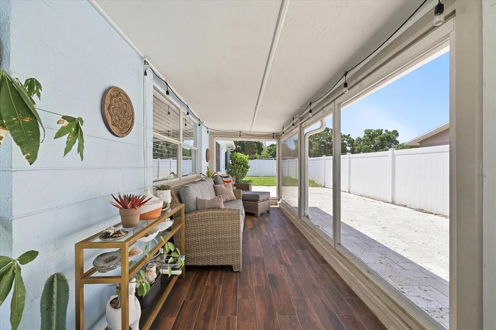 Activo con contrato: $599,900 (4 camas, 2 baños, 1789 Pies cuadrados)