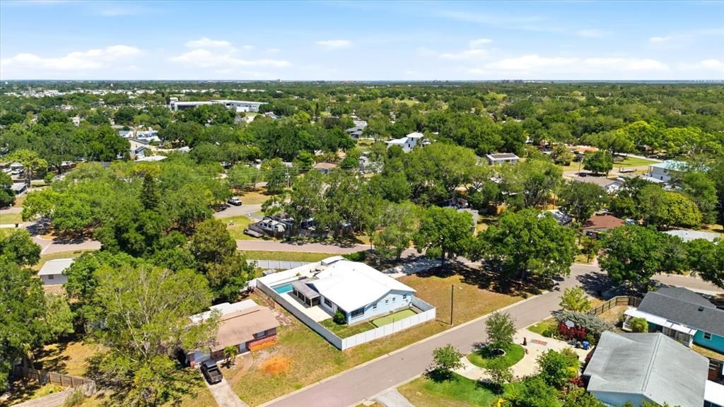 Activo con contrato: $599,900 (4 camas, 2 baños, 1789 Pies cuadrados)