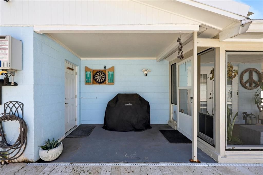 Activo con contrato: $599,900 (4 camas, 2 baños, 1789 Pies cuadrados)