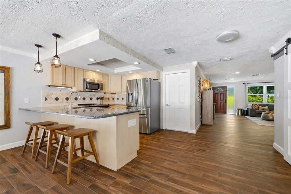 Activo con contrato: $599,900 (4 camas, 2 baños, 1789 Pies cuadrados)