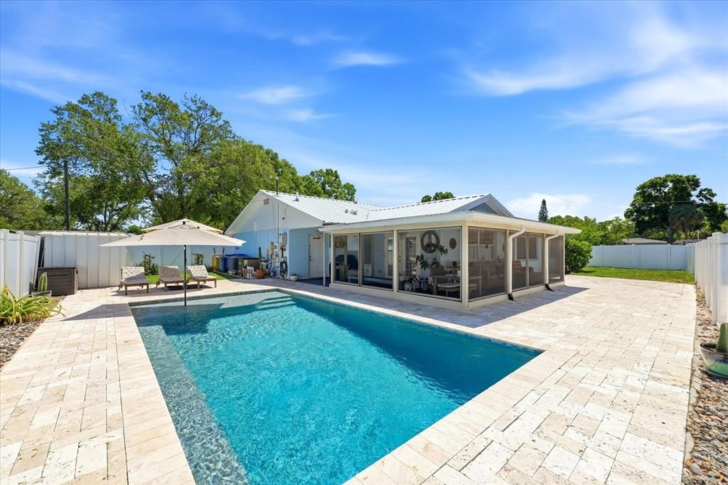 Activo con contrato: $599,900 (4 camas, 2 baños, 1789 Pies cuadrados)