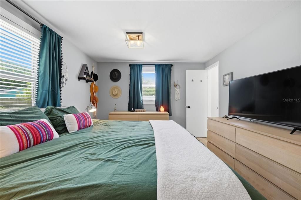 Activo con contrato: $599,900 (4 camas, 2 baños, 1789 Pies cuadrados)