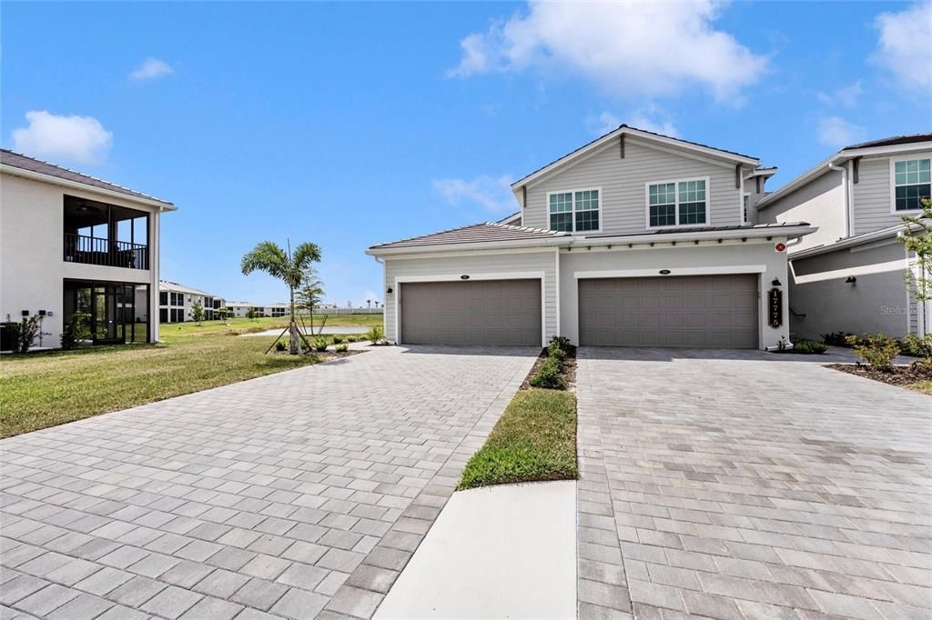 Recently Sold: $425,000 (3 beds, 2 baths, 1741 Square Feet)