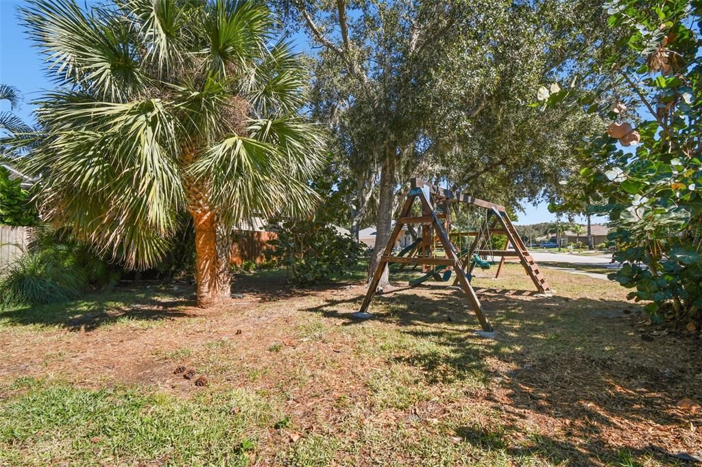 Active With Contract: $599,900 (4 beds, 2 baths, 2378 Square Feet)
