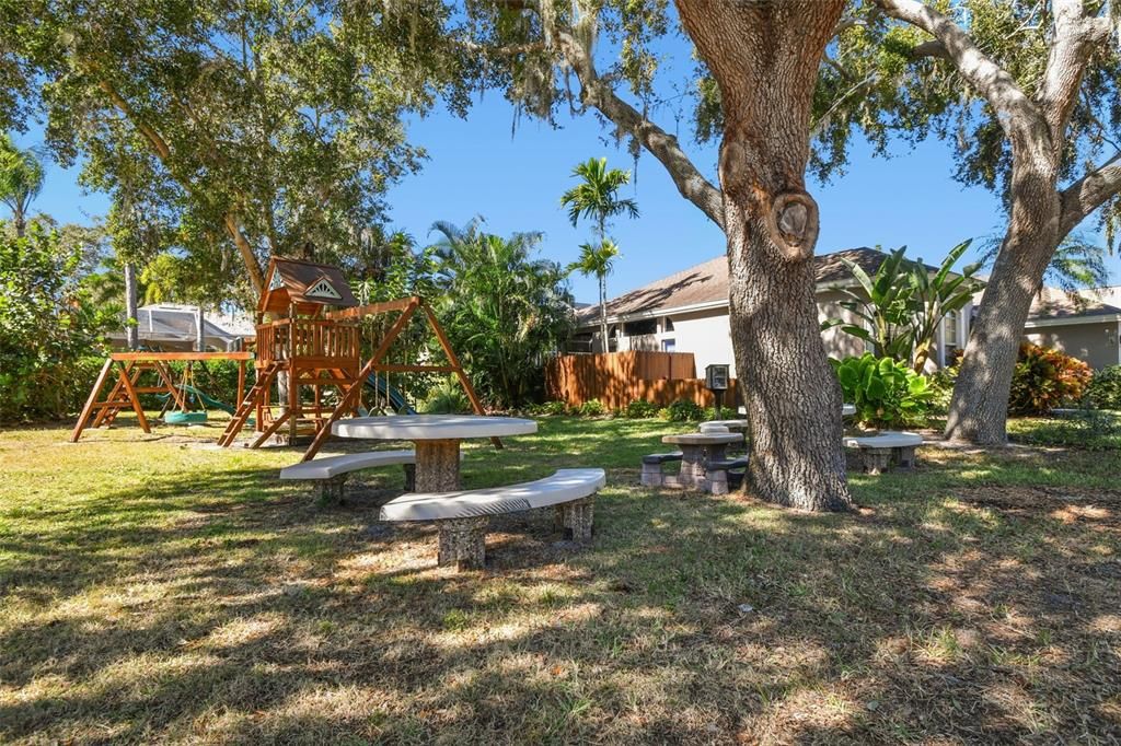 Active With Contract: $599,900 (4 beds, 2 baths, 2378 Square Feet)