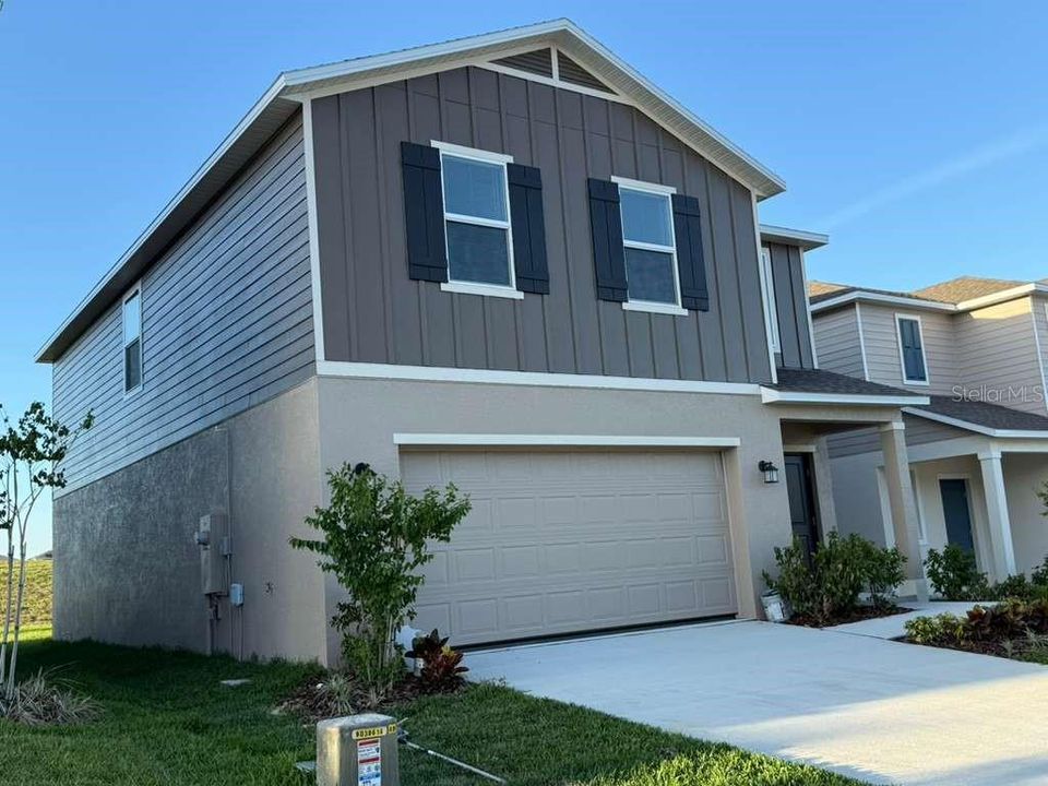 For Rent: $1,990 (4 beds, 3 baths, 1874 Square Feet)