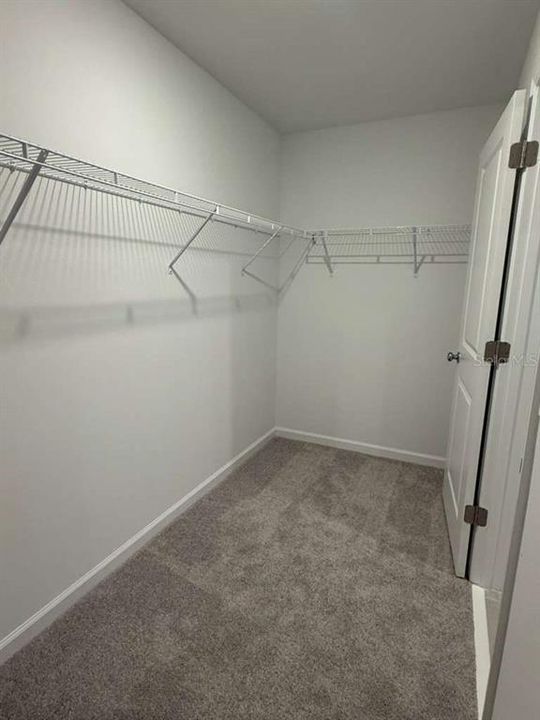 For Rent: $1,990 (4 beds, 3 baths, 1874 Square Feet)