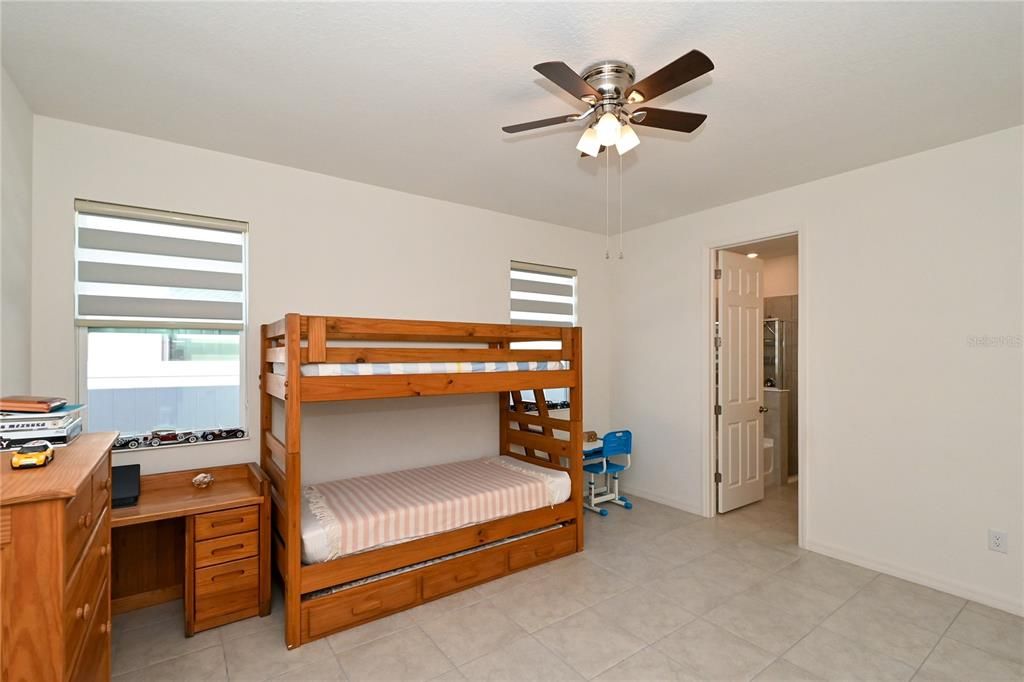 Active With Contract: $399,000 (3 beds, 3 baths, 2014 Square Feet)