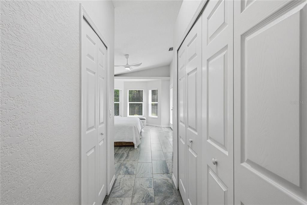 Activo con contrato: $358,900 (2 camas, 2 baños, 1556 Pies cuadrados)