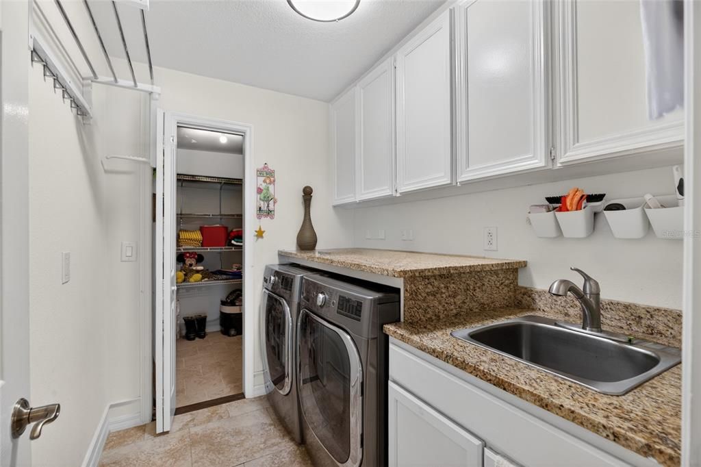 For Sale: $925,000 (4 beds, 4 baths, 3202 Square Feet)