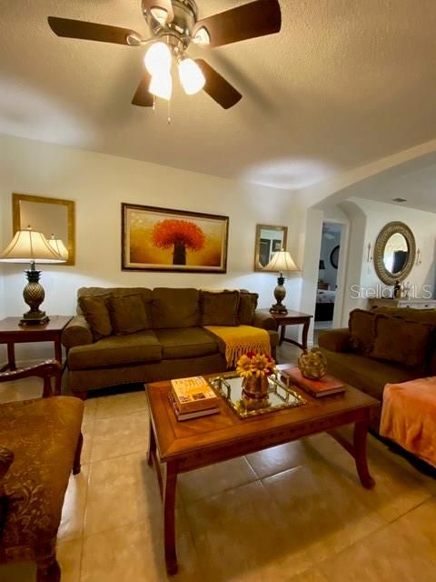 Active With Contract: $211,000 (3 beds, 2 baths, 1136 Square Feet)
