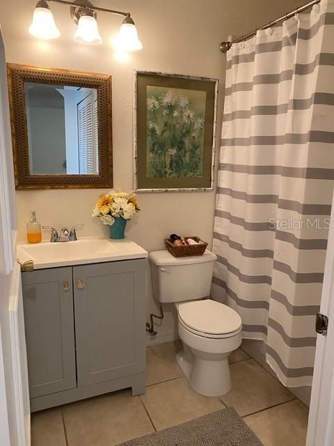 Active With Contract: $211,000 (3 beds, 2 baths, 1136 Square Feet)