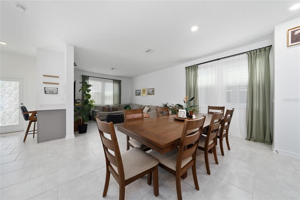 En Renta: $2,550 (3 camas, 2 baños, 2120 Pies cuadrados)