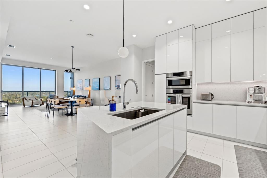 For Rent: $4,900 (2 beds, 2 baths, 1430 Square Feet)
