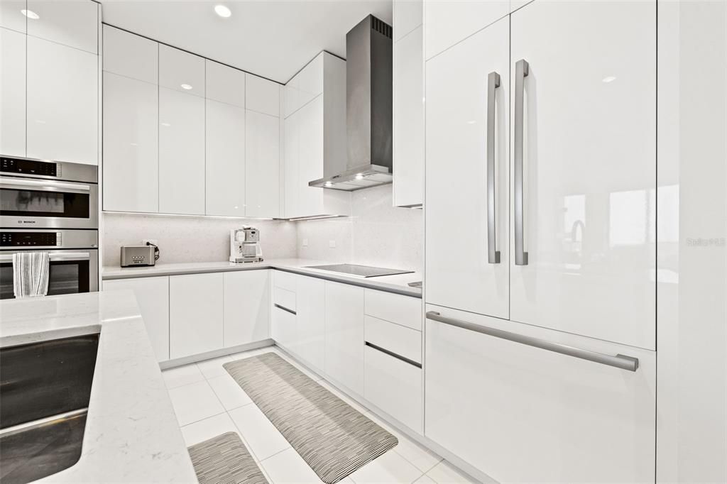 For Rent: $4,900 (2 beds, 2 baths, 1430 Square Feet)