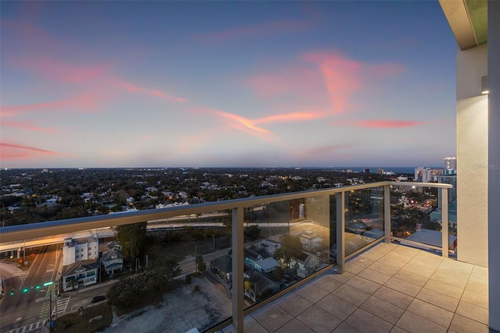 For Rent: $4,900 (2 beds, 2 baths, 1430 Square Feet)
