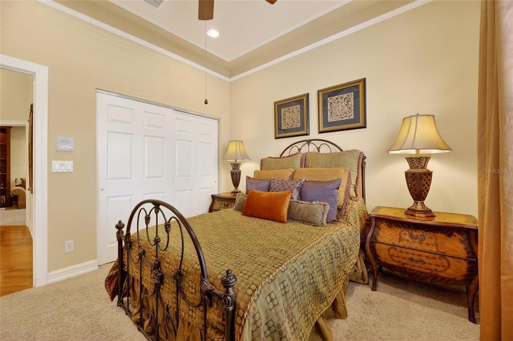 For Sale: $525,000 (2 beds, 2 baths, 2052 Square Feet)