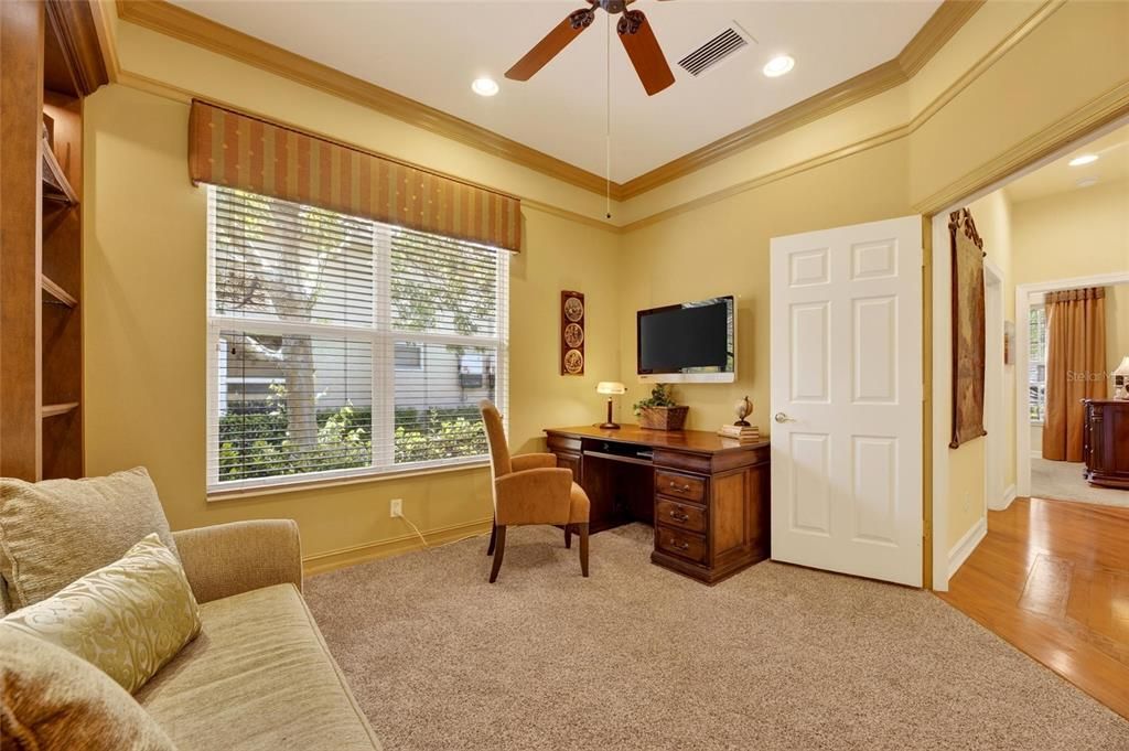 For Sale: $525,000 (2 beds, 2 baths, 2052 Square Feet)