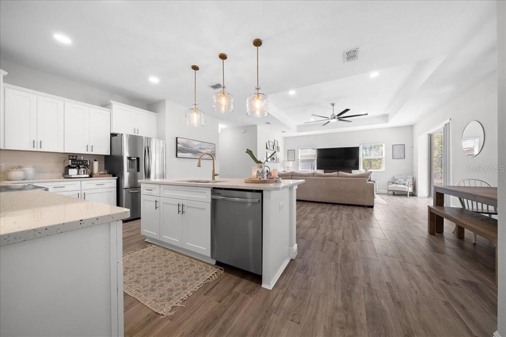 Activo con contrato: $319,990 (3 camas, 2 baños, 1830 Pies cuadrados)