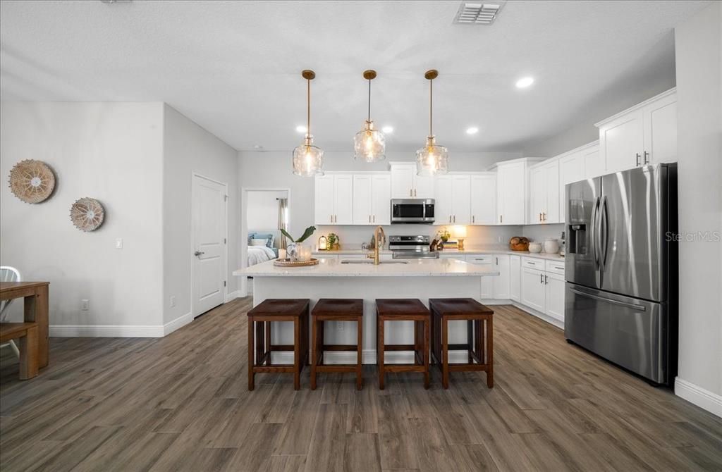 Activo con contrato: $319,990 (3 camas, 2 baños, 1830 Pies cuadrados)