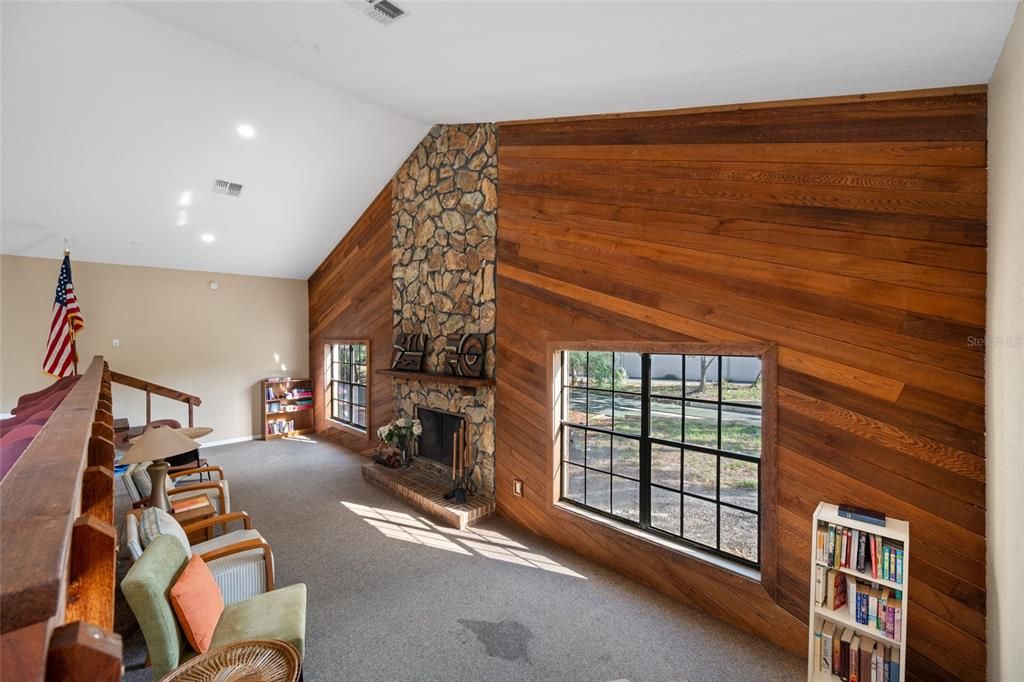 Active With Contract: $137,900 (2 beds, 2 baths, 1270 Square Feet)