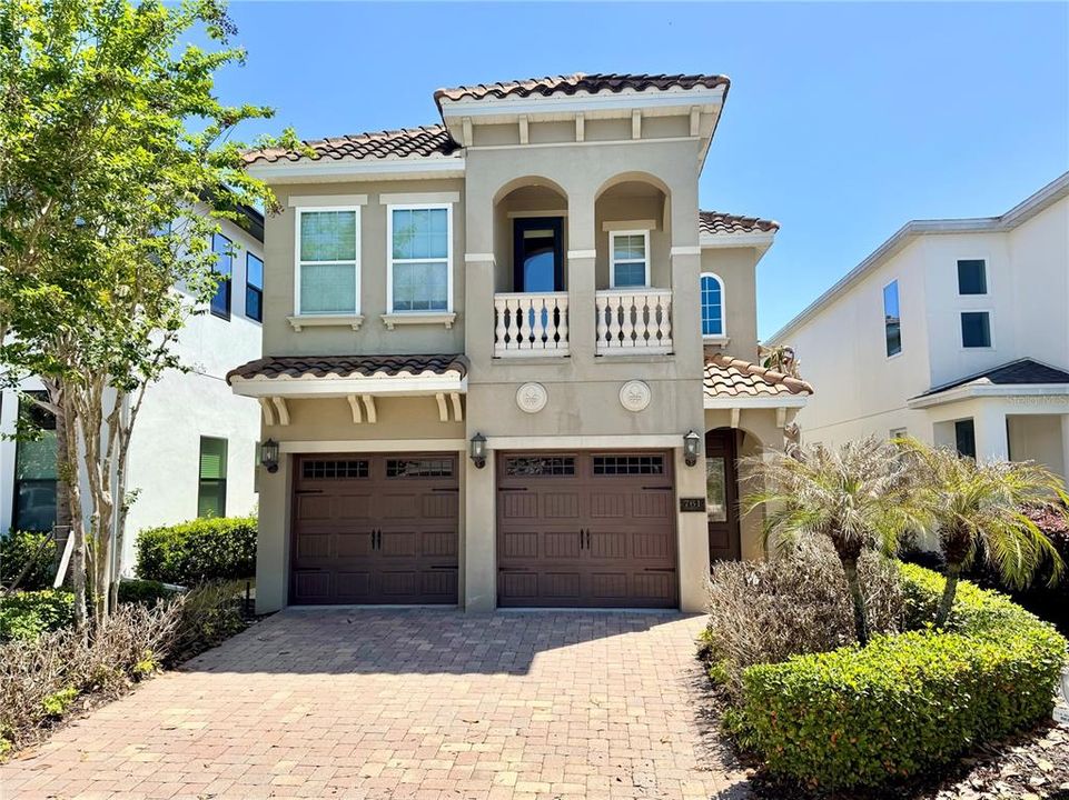 En Venta: $899,000 (5 camas, 5 baños, 3326 Pies cuadrados)