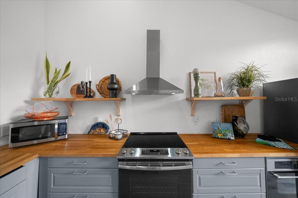 For Rent: $3,000 (3 beds, 2 baths, 1621 Square Feet)