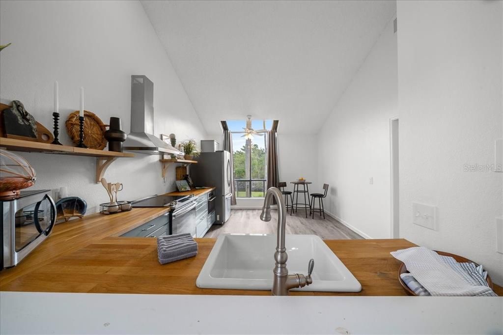 For Rent: $3,000 (3 beds, 2 baths, 1621 Square Feet)