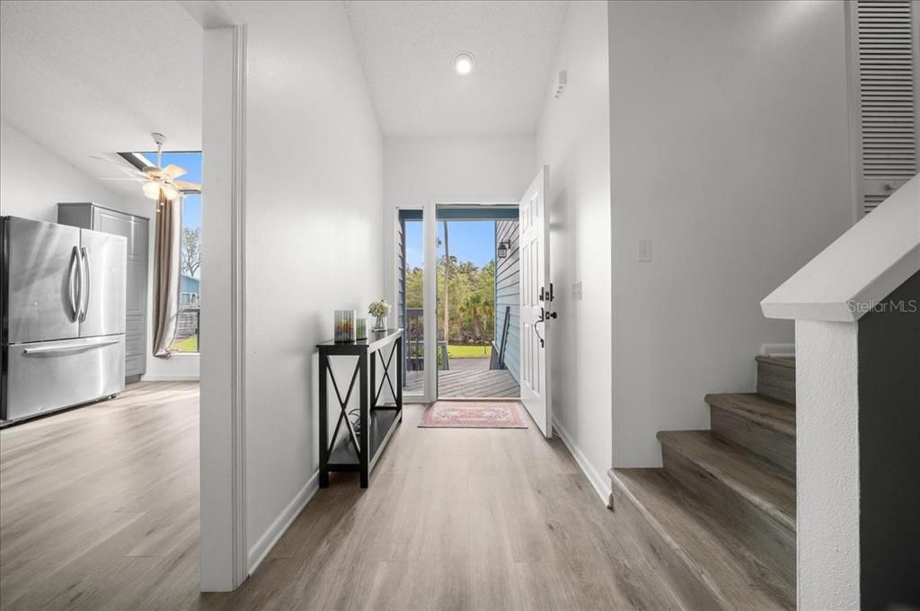 For Rent: $3,000 (3 beds, 2 baths, 1621 Square Feet)