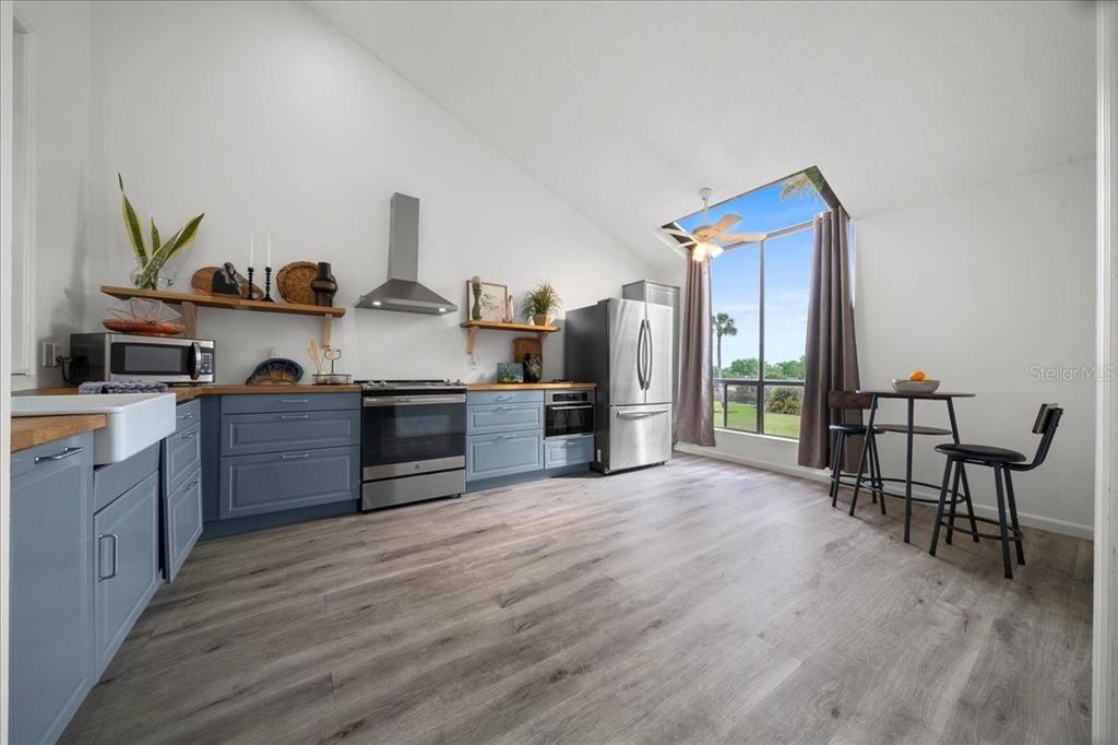 For Rent: $3,000 (3 beds, 2 baths, 1621 Square Feet)