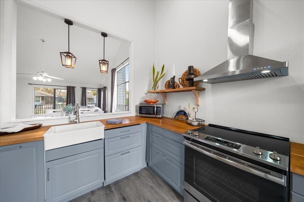 For Rent: $3,000 (3 beds, 2 baths, 1621 Square Feet)