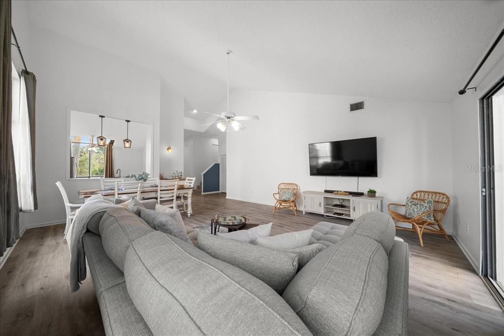 For Rent: $3,000 (3 beds, 2 baths, 1621 Square Feet)