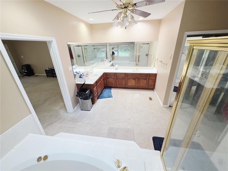 На продажу: $699,900 (4 спален, 3 ванн, 3387 Квадратных фут)