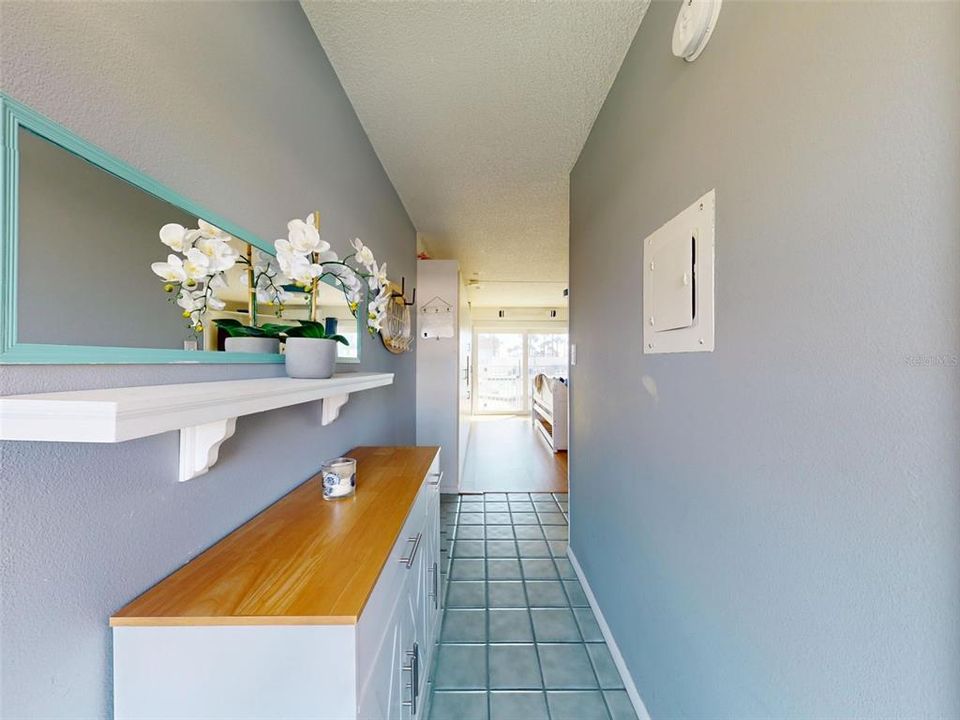 For Sale: $198,000 (1 beds, 1 baths, 459 Square Feet)