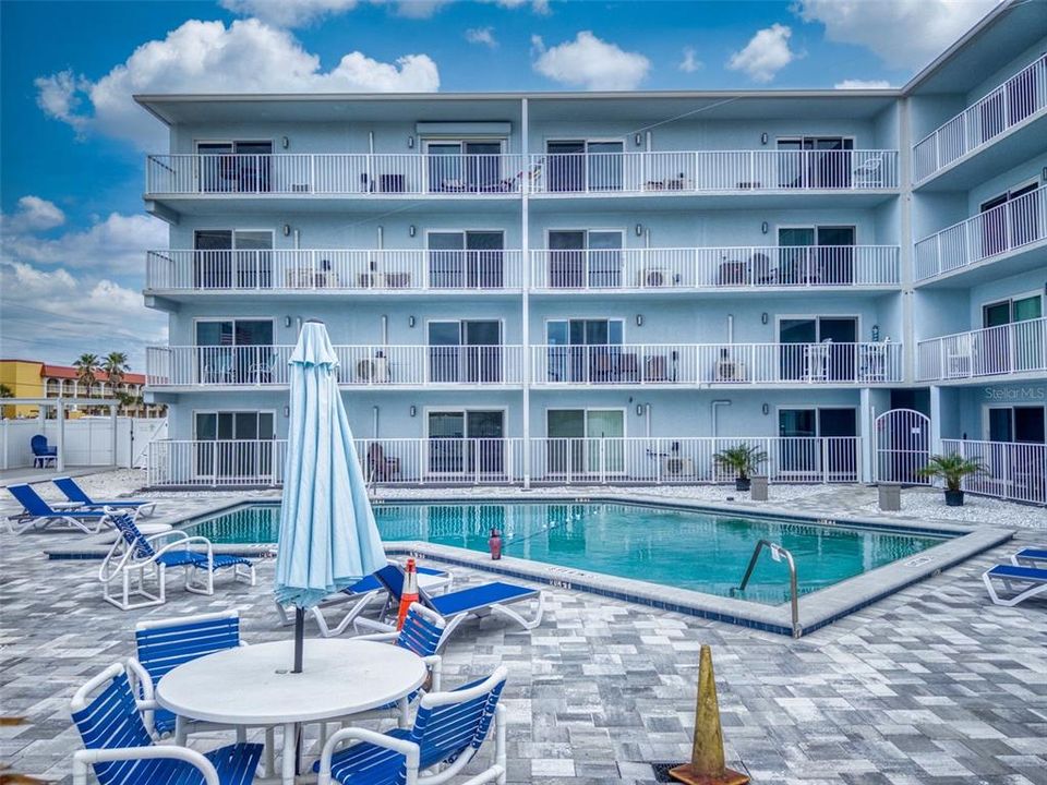 For Sale: $198,000 (1 beds, 1 baths, 459 Square Feet)