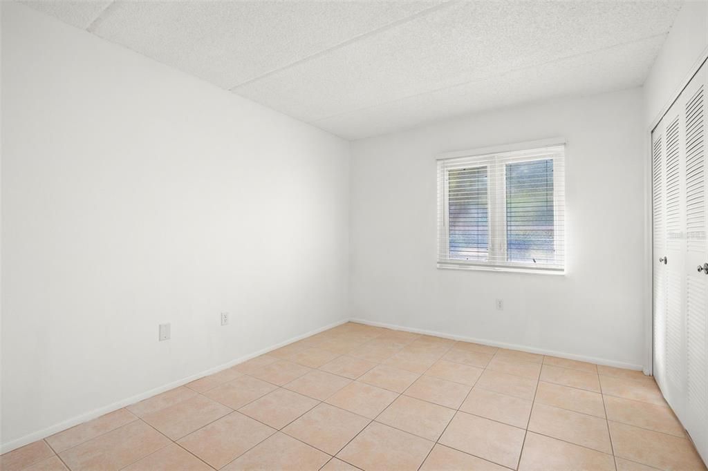 Activo con contrato: $149,900 (2 camas, 2 baños, 1054 Pies cuadrados)